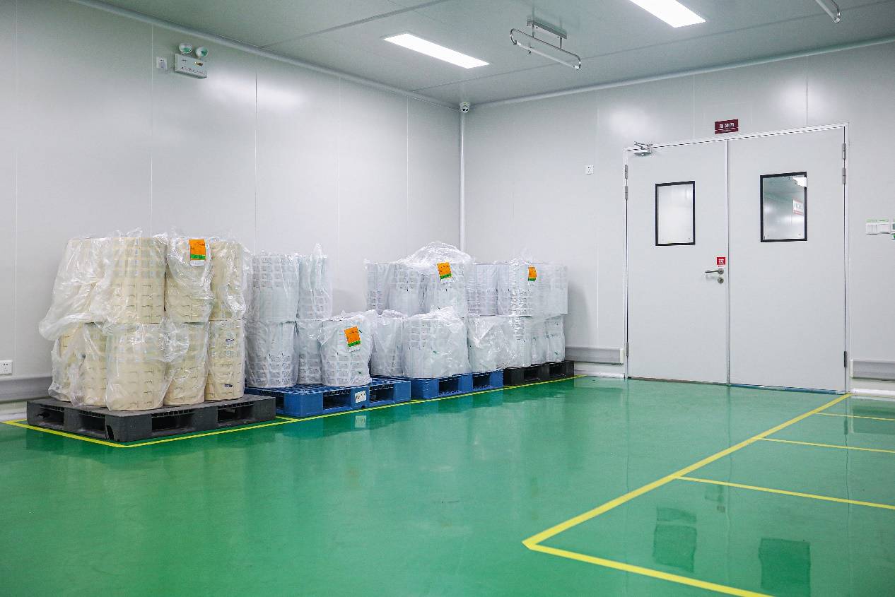 次拋與常規(guī)化妝品有何不同？探秘韻斐詩工廠，揭秘嬰兒用品的獨特之處